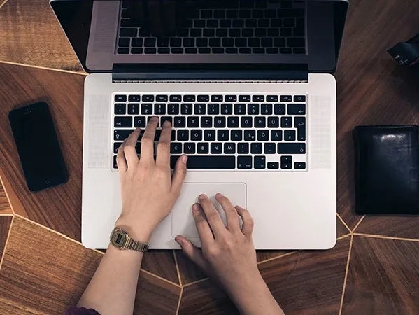 對于初學者怎樣做網(wǎng)頁設計?